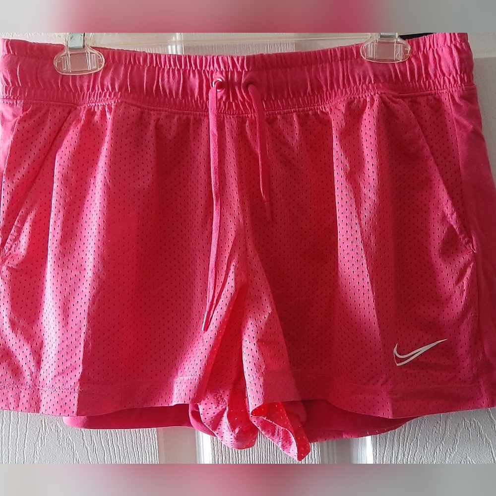 New NIKE Pink Standard Fit Shorts Women's Medium